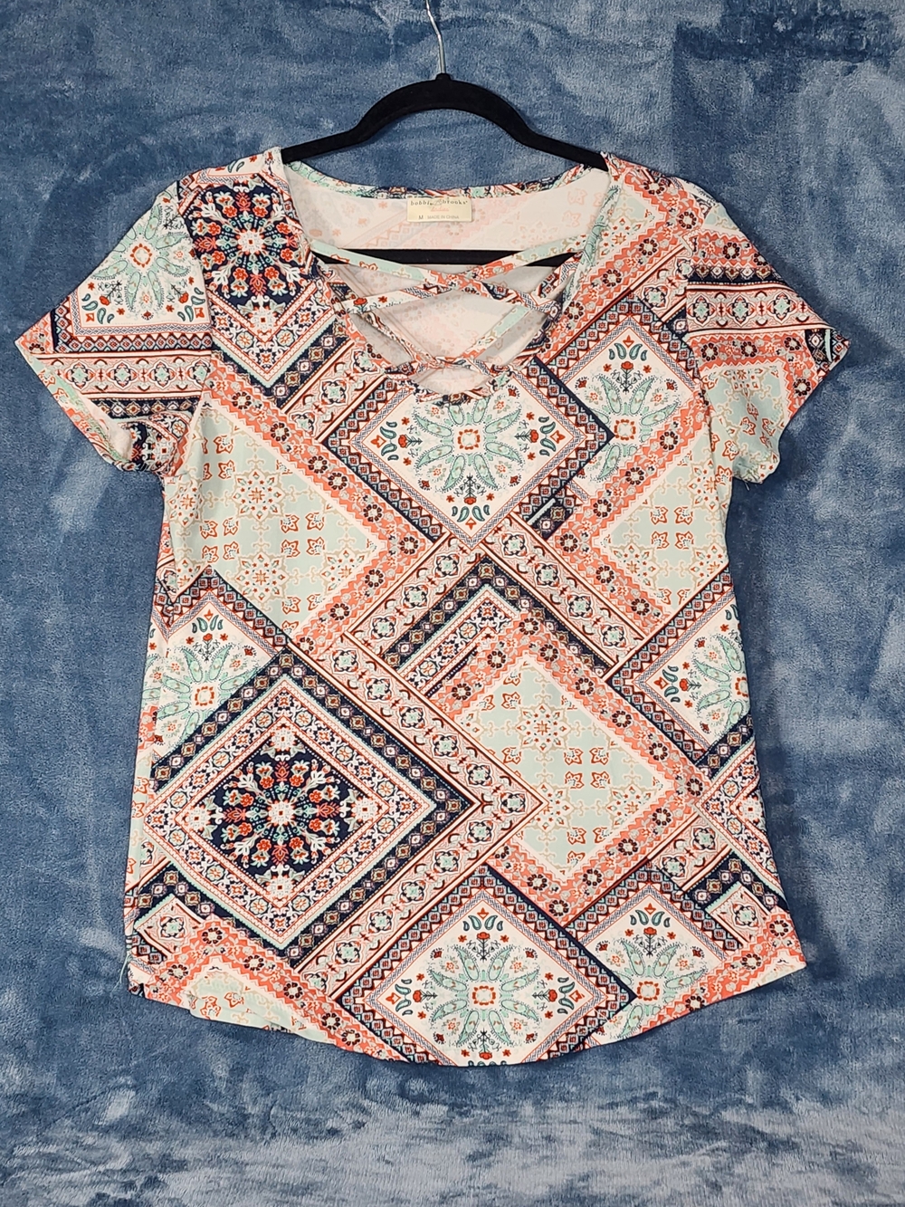 Bobbie Brooks Coral & Aqua Crisscross Geo-Print Short Sleeve Top Size Medium